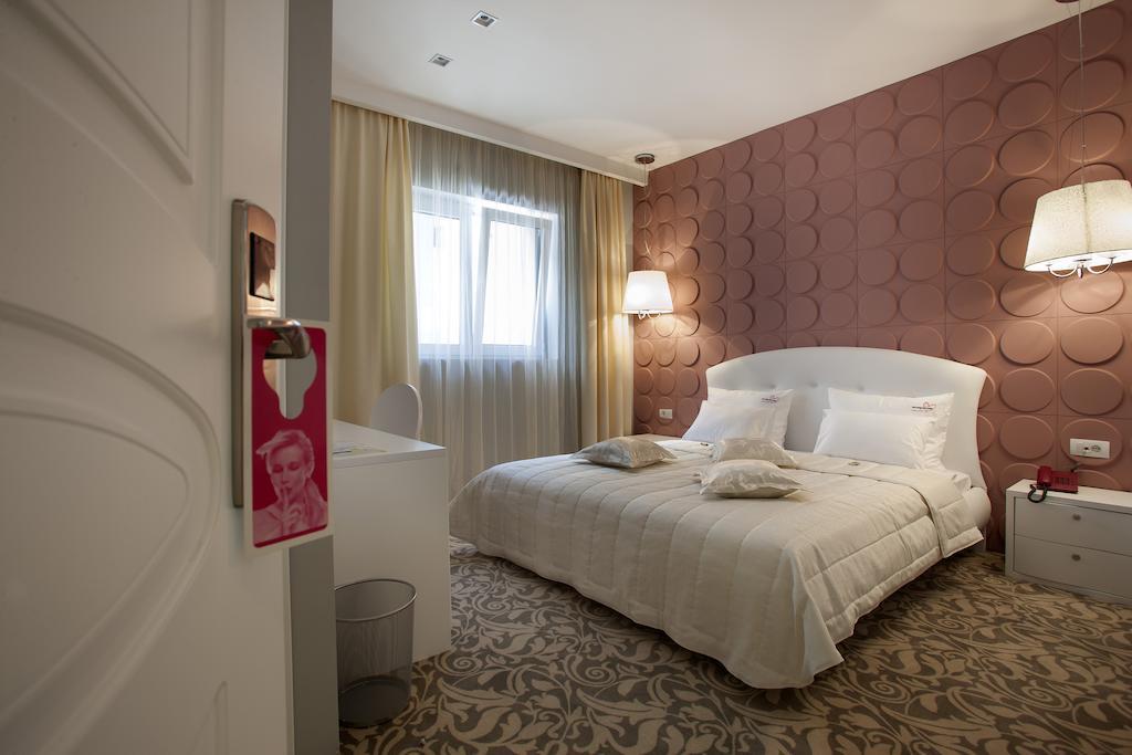 New Belgrade Garni Hotel Room photo