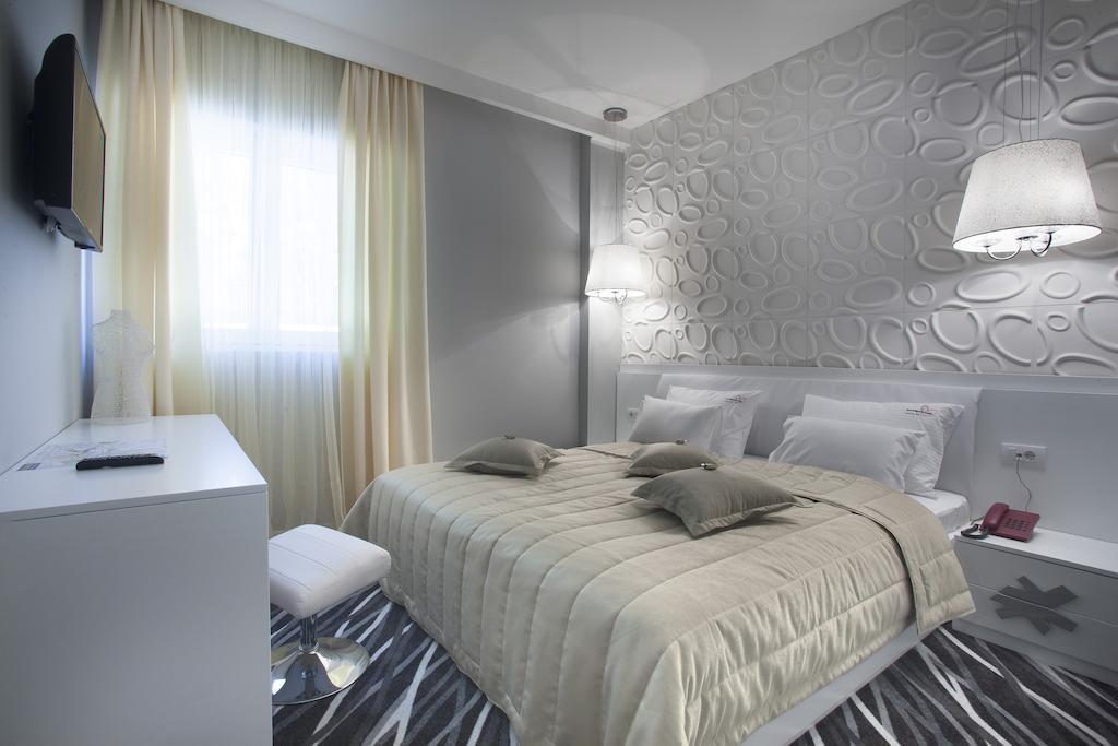 New Belgrade Garni Hotel Room photo