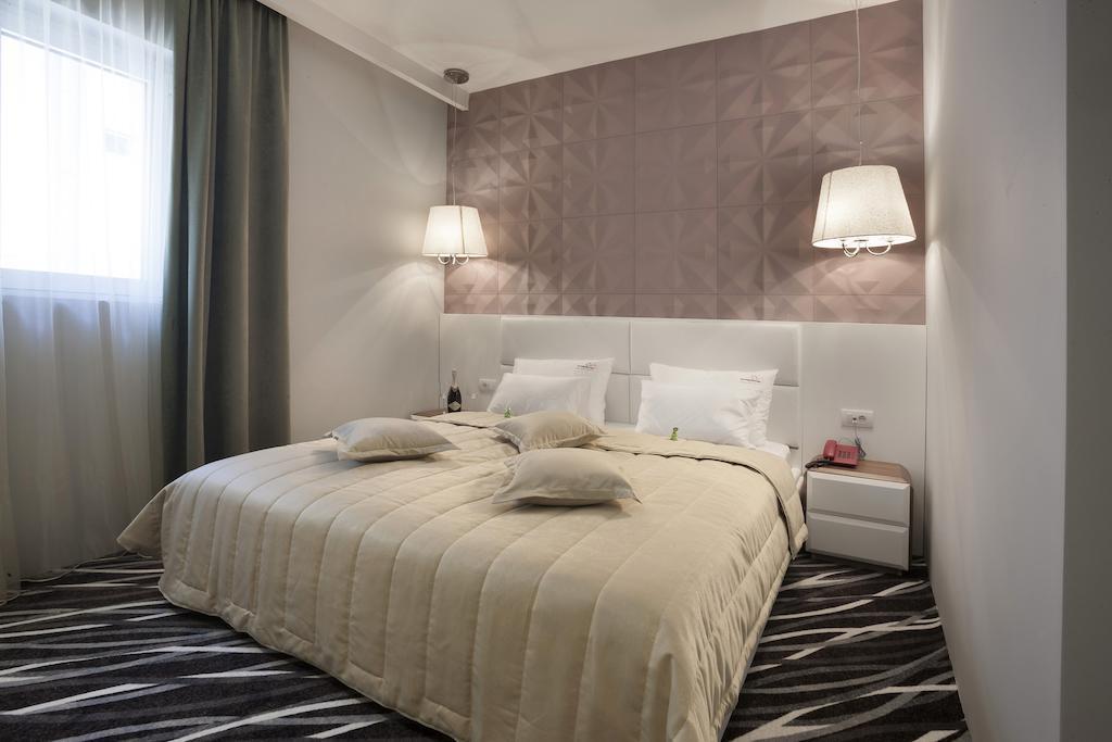 New Belgrade Garni Hotel Room photo